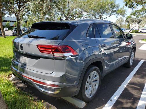 2022 Volkswagen Atlas Cross Sport 3.6L V6 SE w/Technology