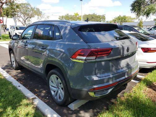 2022 Volkswagen Atlas Cross Sport 3.6L V6 SE w/Technology
