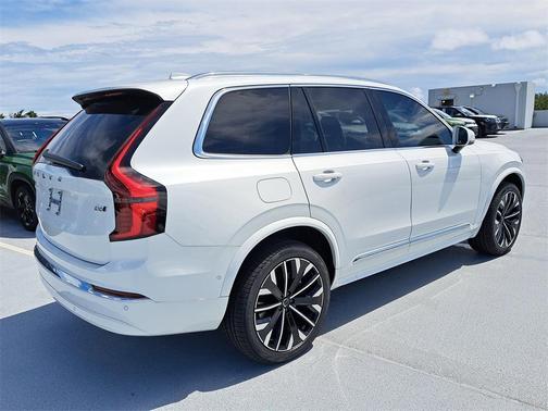 2026 Volvo XC90 B6 Ultra 7-Seater