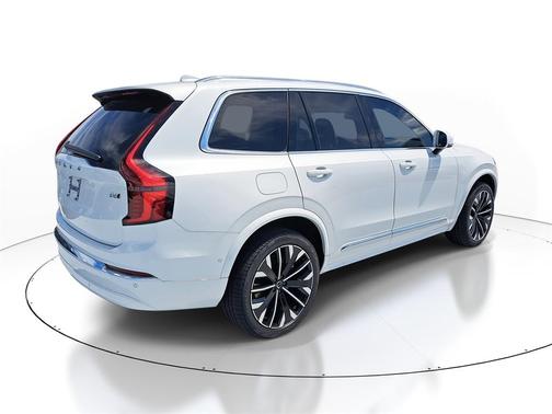 2026 Volvo XC90 B6 Ultra 7-Seater