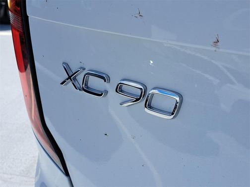 2026 Volvo XC90 B6 Ultra 7-Seater