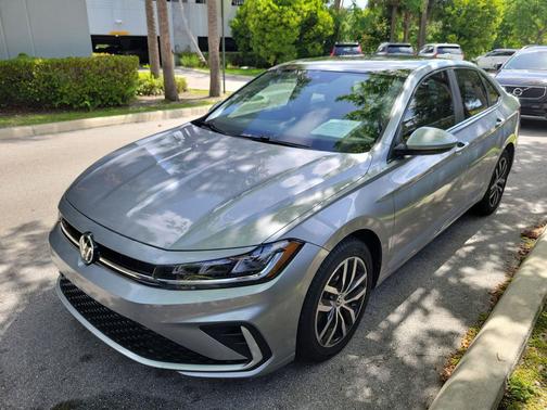 Pyrite Silver Metallic 2025 Volkswagen Jetta 1.5T SE