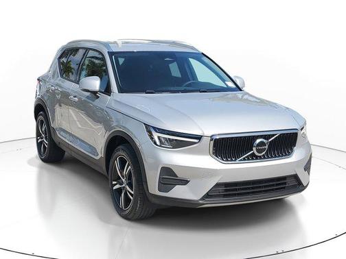 2023 Volvo XC40 B4 Core