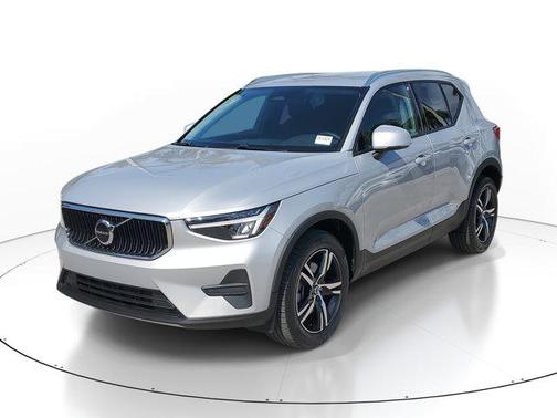 2023 Volvo XC40 B4 Core