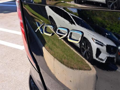 2026 Volvo XC90 Core, B6 AWD Gas (mild hybrid), Gasoline, Bright, 7 Seats