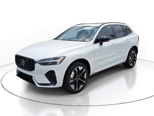 2026 Volvo XC60 B5 Plus