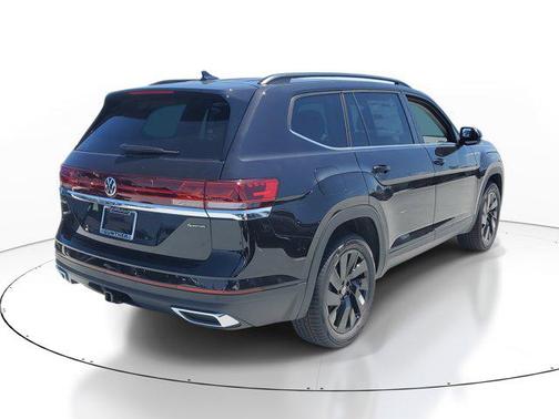 2025 Volkswagen Atlas 2.0T SE w/Technology 4MOTION