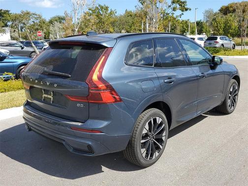 2026 Volvo XC60 B5 Plus