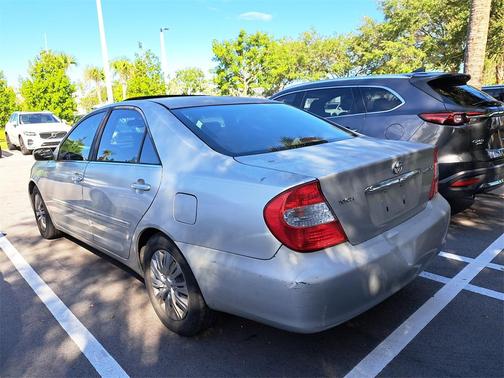 2004 Toyota Camry LE