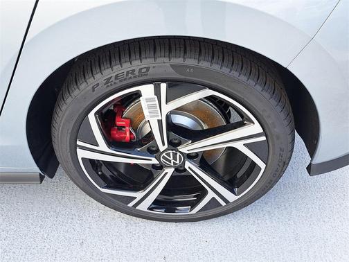 2025 Volkswagen Golf GTI 2.0T SE DSG