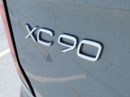 2026 Volvo XC90 Plus, B6 AWD Gas (mild hybrid), Gasoline, Bright, 7 Seats