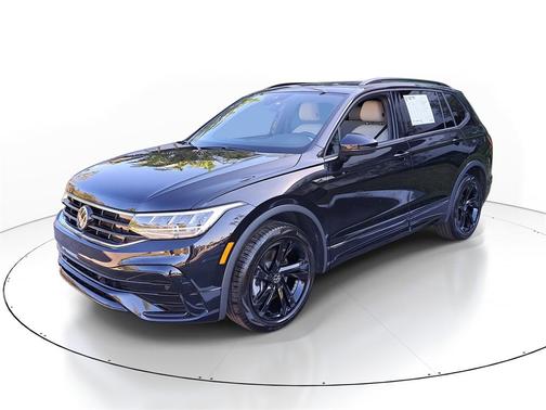 2023 Volkswagen Tiguan 2.0T SE R-Line Black