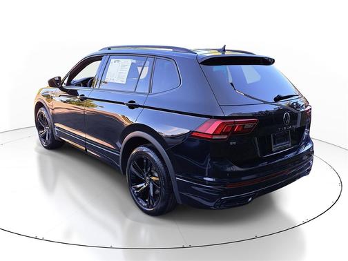 2023 Volkswagen Tiguan 2.0T SE R-Line Black