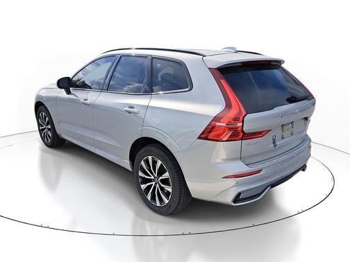 2025 Volvo XC60 B5 Core