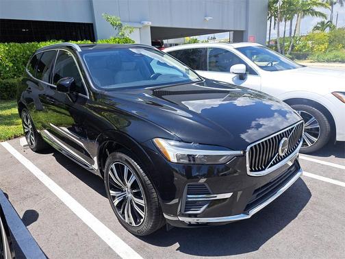 2022 Volvo XC60 B5 Inscription
