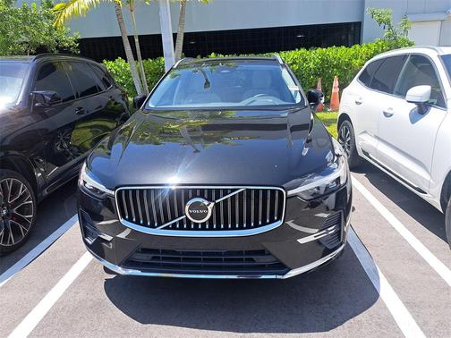 2022 Volvo XC60 B5 Inscription