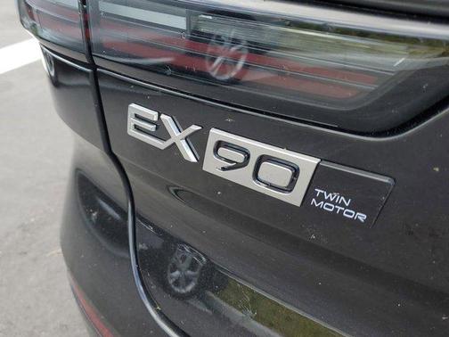 2025 Volvo EX90 Twin Motor Plus