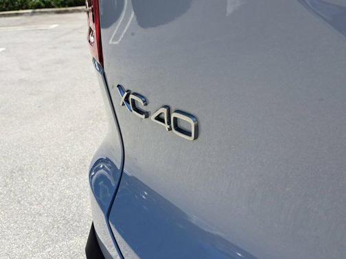 2022 Volvo XC40 T5 Inscription