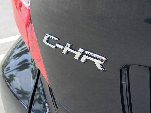 2021 Toyota C-HR LE