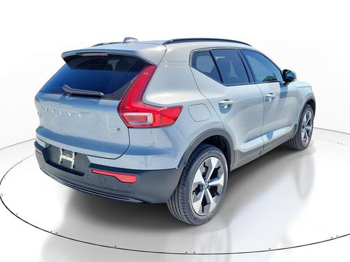 Vapour Grey Metallic 2026 Volvo XC40 Plus, B5 AWD Gas (mild hybrid), Dark