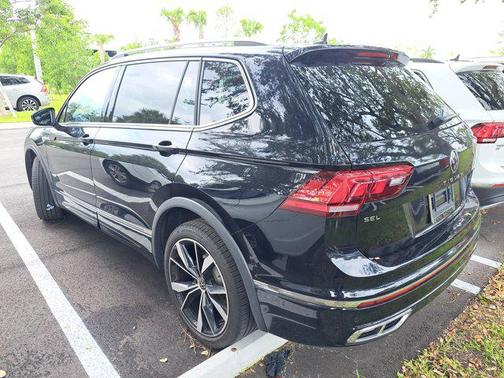 2022 Volkswagen Tiguan 2.0T SEL R-Line 4MOTION