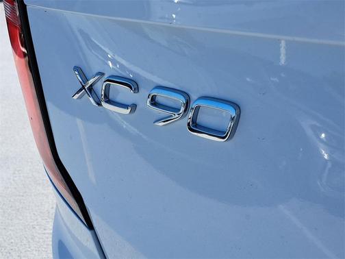 2026 Volvo XC90 Plug-In Hybrid Core, T8 AWD, Electric/Gasoline, Bright, 7 Seats