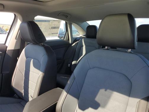 2026 Volkswagen Jetta 1.4T SE