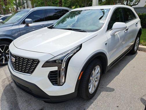 2022 Cadillac XT4 Luxury