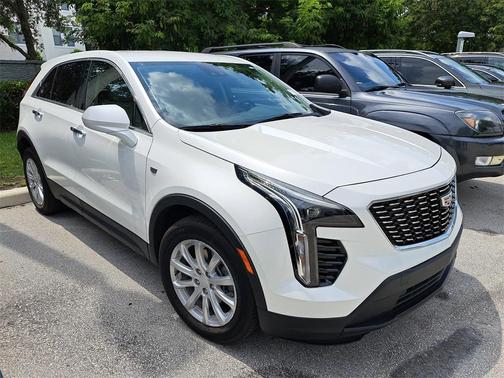 2022 Cadillac XT4 Luxury
