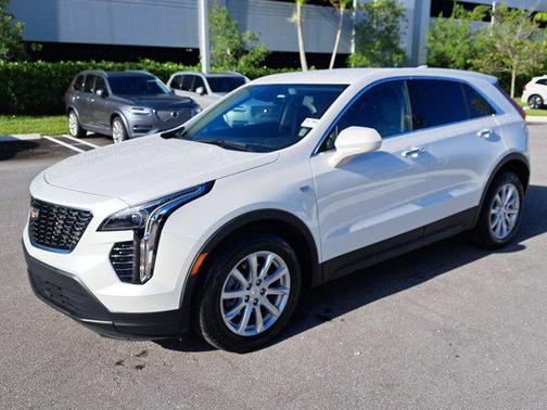 2022 Cadillac XT4 Luxury