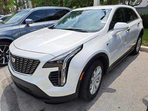 2022 Cadillac XT4 Luxury