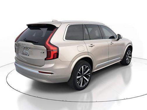 2025 Volvo XC90 B6 Core