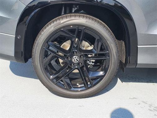 2026 Volkswagen Tiguan 2.0T SE R-Line Black 4MOTION