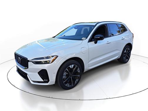 2026 Volvo XC60 Plug-In Hybrid T8 Plus