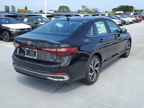 2025 Volkswagen Jetta 1.5T SEL