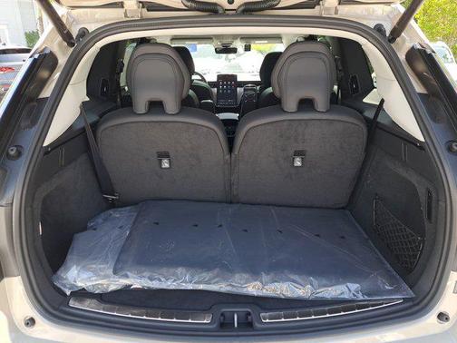 2025 Volvo EX90 Twin Motor Performance Plus 6-Seater