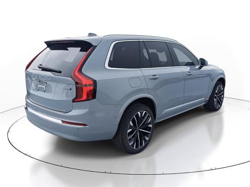 2026 Volvo XC90 B6 Plus 7-Seater