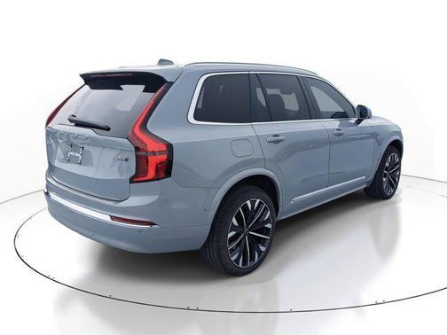 2026 Volvo XC90 B6 Plus 7-Seater