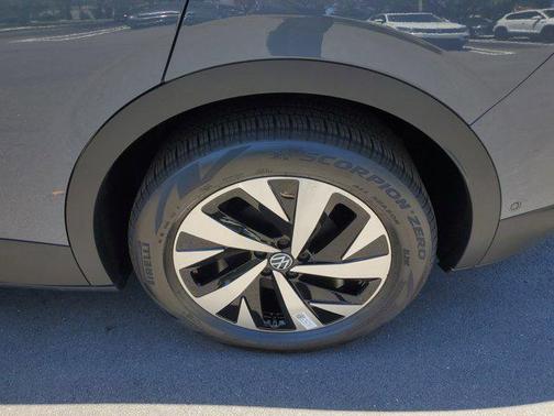 2025 Volkswagen ID.4 Pro