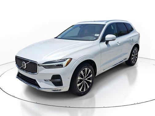 2023 Volvo XC60 B5 Plus Bright Theme
