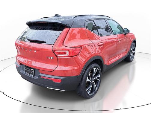2019 Volvo XC40 T5 R-Design