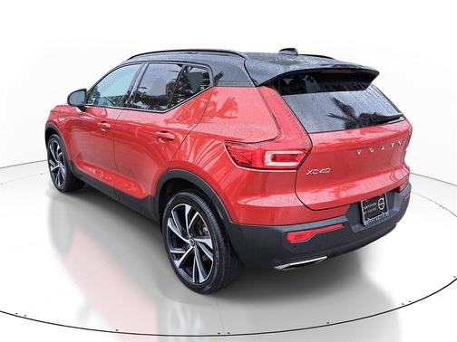 2019 Volvo XC40 T5 R-Design