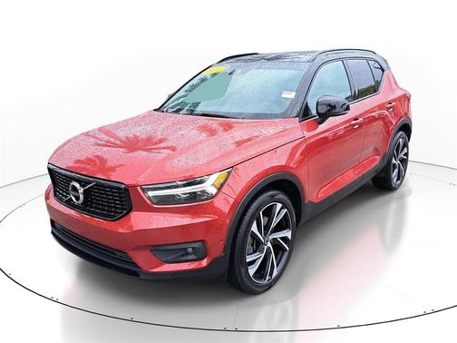 2019 Volvo XC40 T5 R-Design