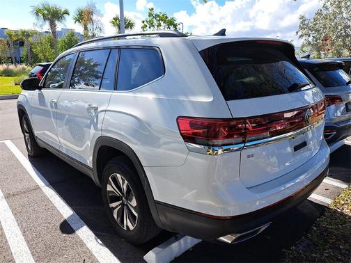 2024 Volkswagen Atlas 2.0T SE