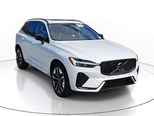 2026 Volvo XC60 B5 Plus