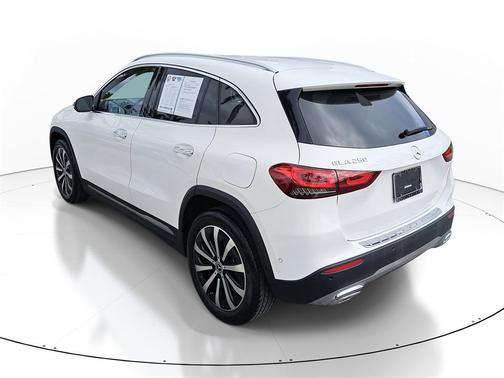 2021 Mercedes-Benz GLA 250 Base 4MATIC
