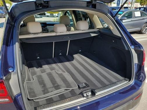 Lunar Blue Metallic 2022 Mercedes-Benz GLC 300 Base