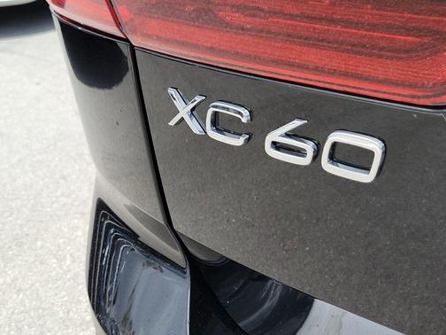 Onyx Black Metallic 2026 Volvo XC60 Plug-In Hybrid Plus, T8 AWD Electric/Gasoline, Dark