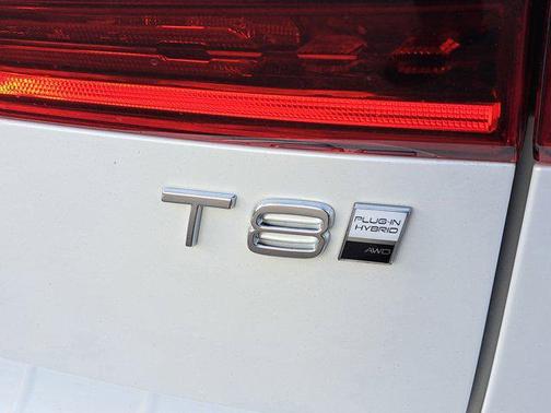 2026 Volvo XC60 Plug-In Hybrid T8 Ultra