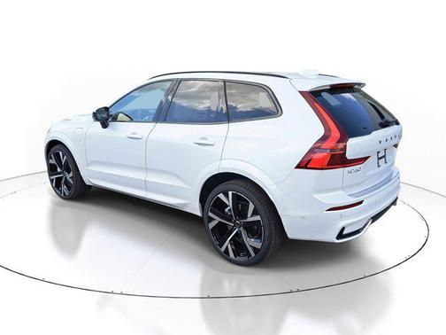 2026 Volvo XC60 Plug-In Hybrid T8 Ultra